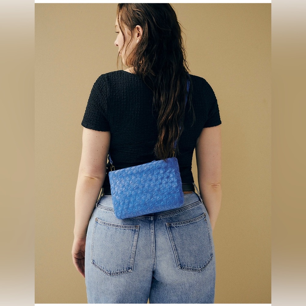 Madewell the puff crossbody bag woven leather edition - Picture 3 of 13
